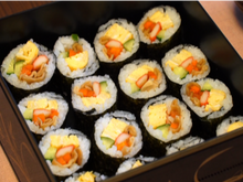 Load image into Gallery viewer, 【ON-LINE】Rolled Sushi cooking class  (90 min)
